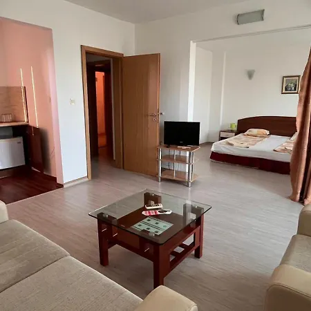 Ξενοδοχείο Family Primo 3*