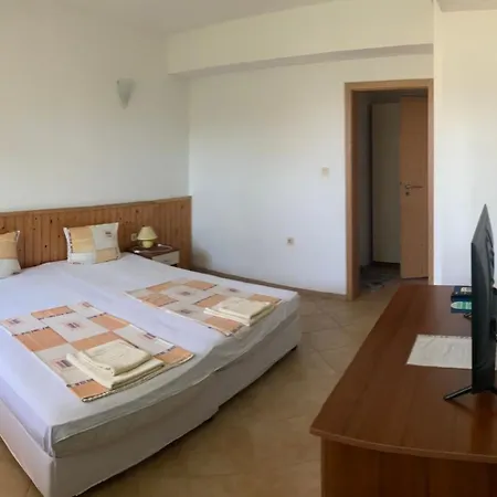 Family Primo 3* Πριμόρσκο